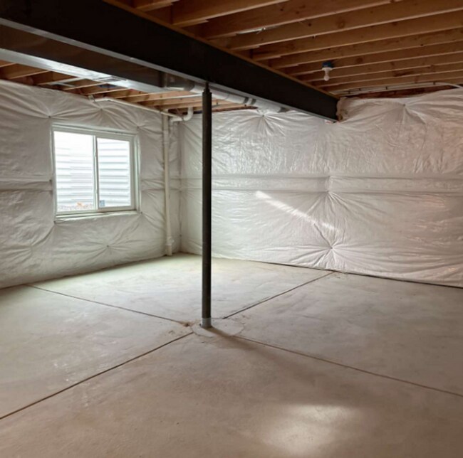 Building Photo - 450 Canadian Crossing Dr