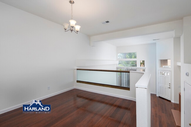 Building Photo - 7110 Calabria Ct