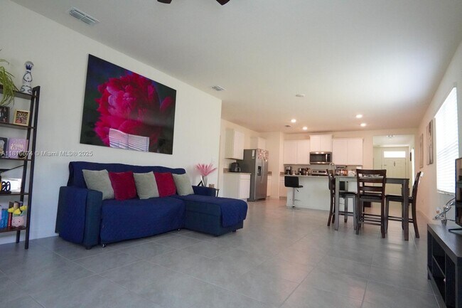 Building Photo - 10770 SW Vasari Way