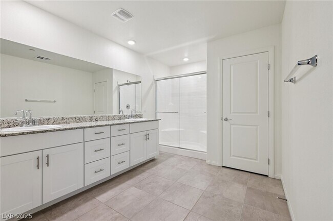 Building Photo - 10971 Meridian Flds Ave