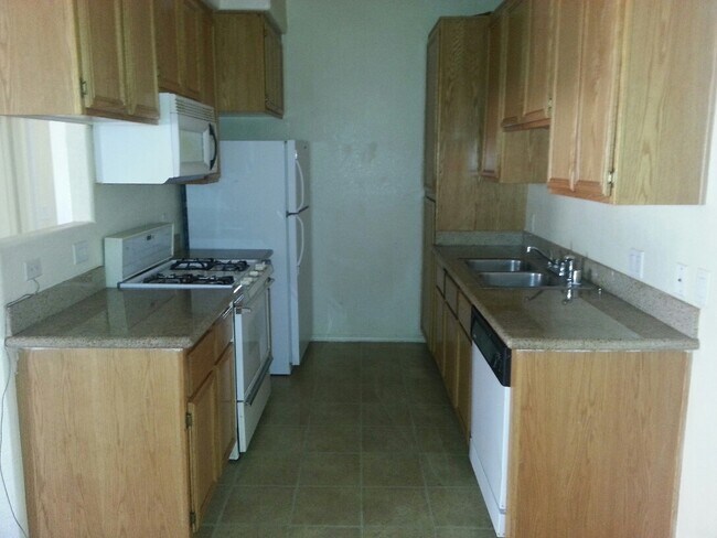 Building Photo - 3318 N Decatur Blvd