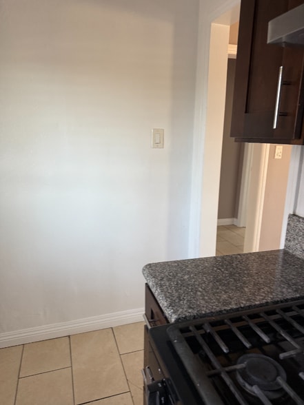 Building Photo - 524 E Rhea St