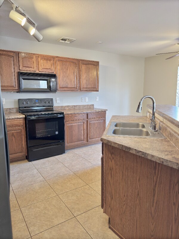 Building Photo - 1337 E Stirrup Ln