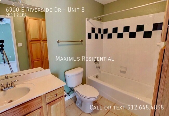Building Photo - 6900 E Riverside Dr