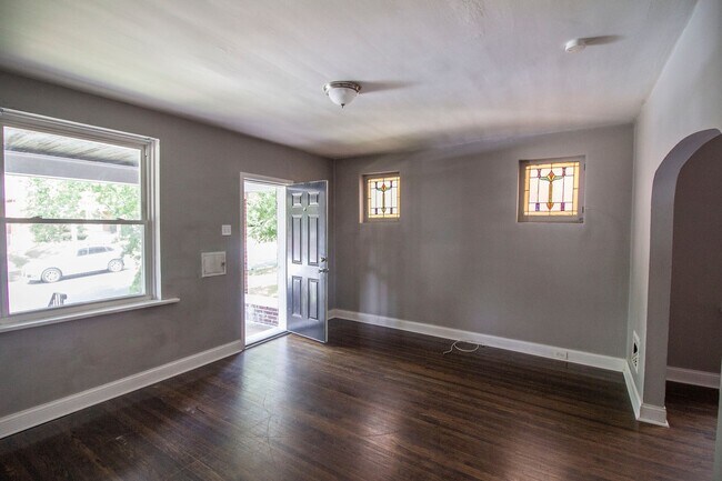 Building Photo - 3954 Potomac St