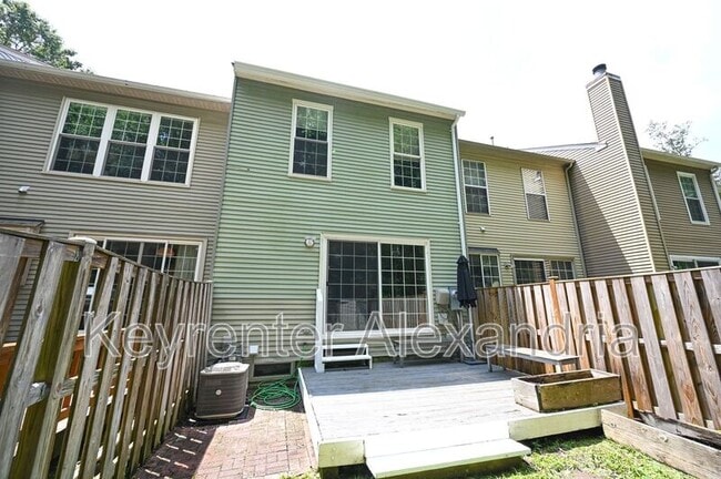 Building Photo - 7107 Tolliver St