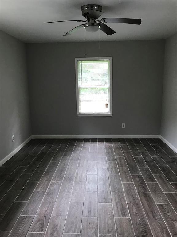 Building Photo - 2702 N Camp Cir