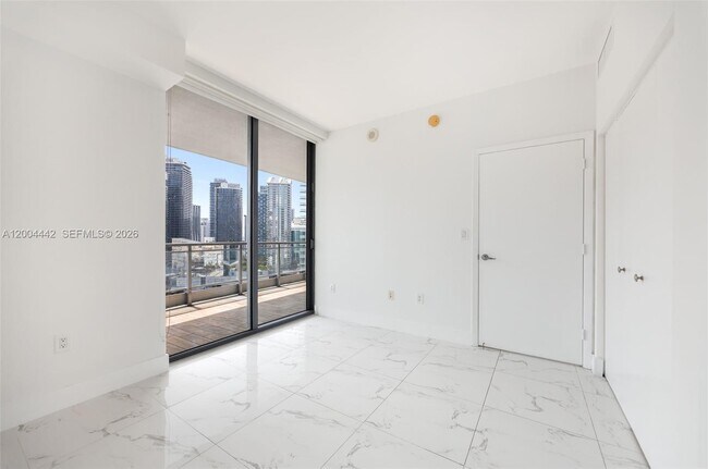 Building Photo - 90 SW 3rd St