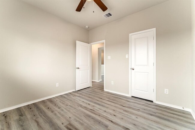 Building Photo - 5014 Aspen Orch Dr
