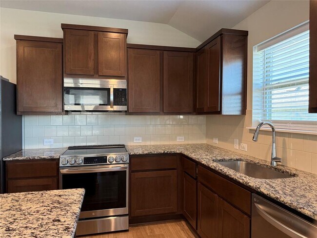 Building Photo - 9712 Grapevine Leaf Dr