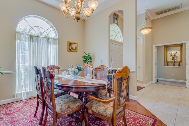 Building Photo - 2500 Azzurra Ln