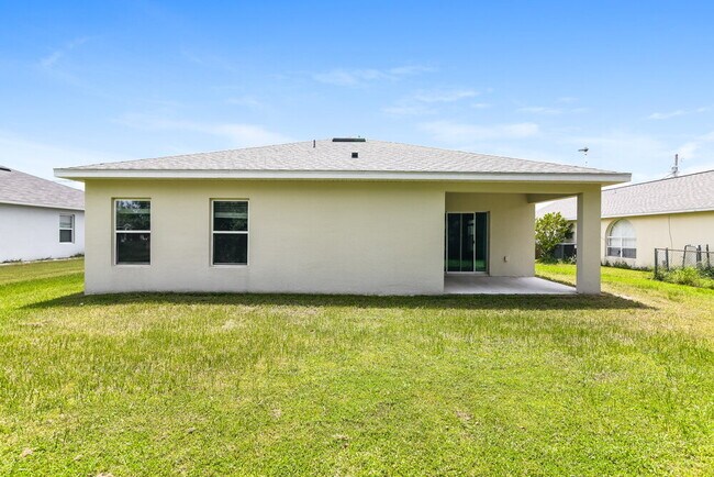 Building Photo - 956 Louvre Ct