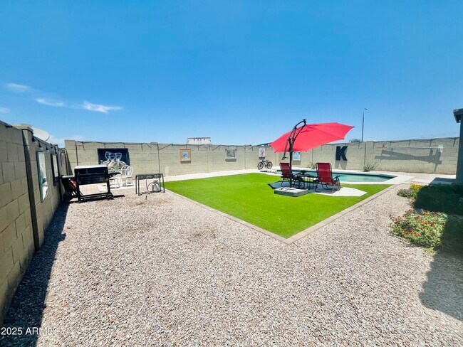 Building Photo - 2310 W Spencer Run