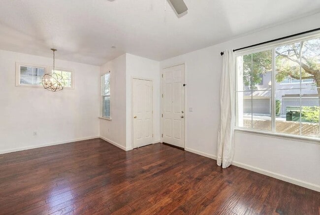 Building Photo - Experience Esplanade! Premier Townhome Com...