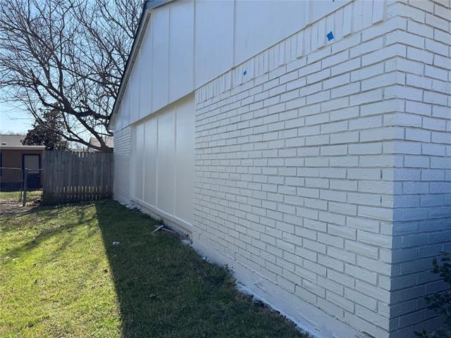 Building Photo - 4945 Wampler Dr