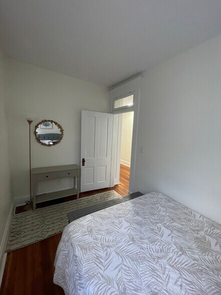 Building Photo - 297 Reinhard Ave