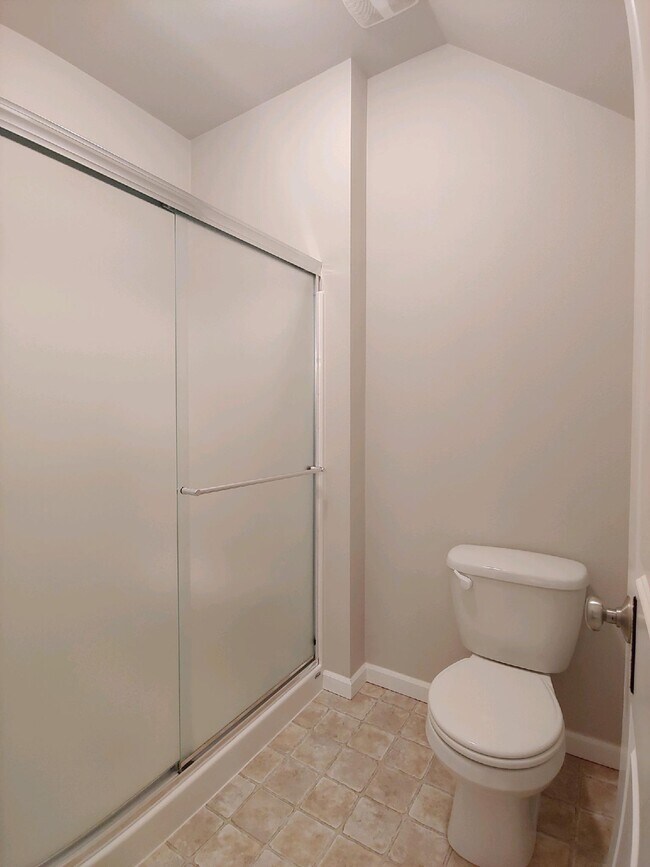 Building Photo - 1826 N Meyers Rd