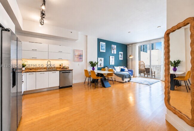 Building Photo - 2275 Biscayne Blvd