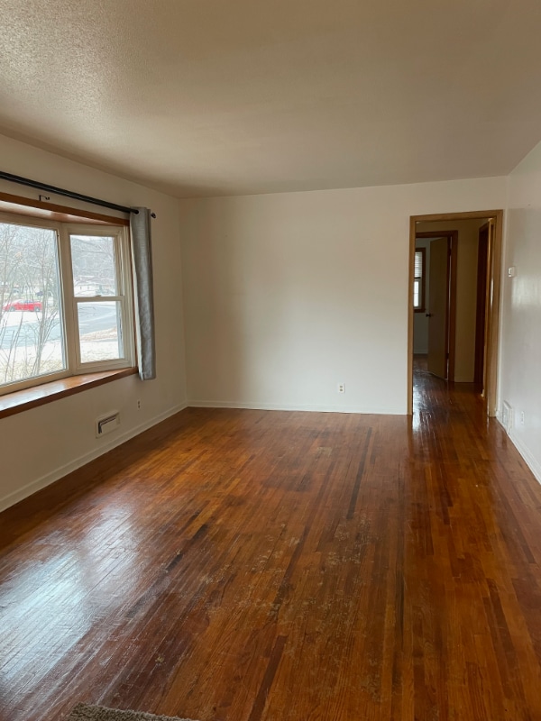 Building Photo - 8471 Hilo Ln S