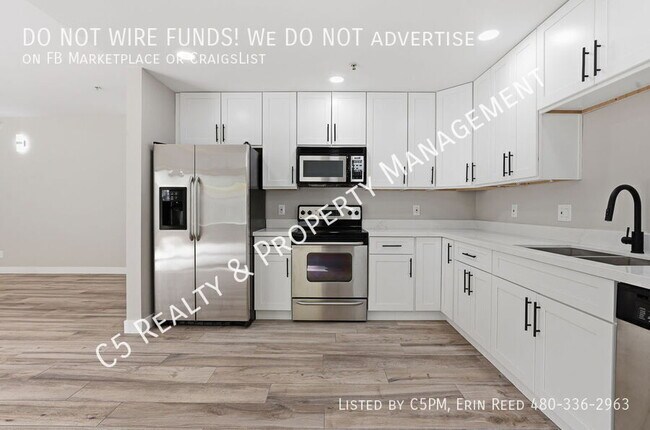 Building Photo - 1111 W University Dr