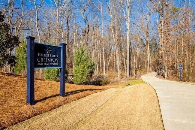 Building Photo - 2612 Waites Dr