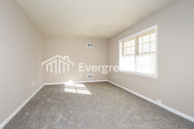 Building Photo - 4996 Harrington Ave