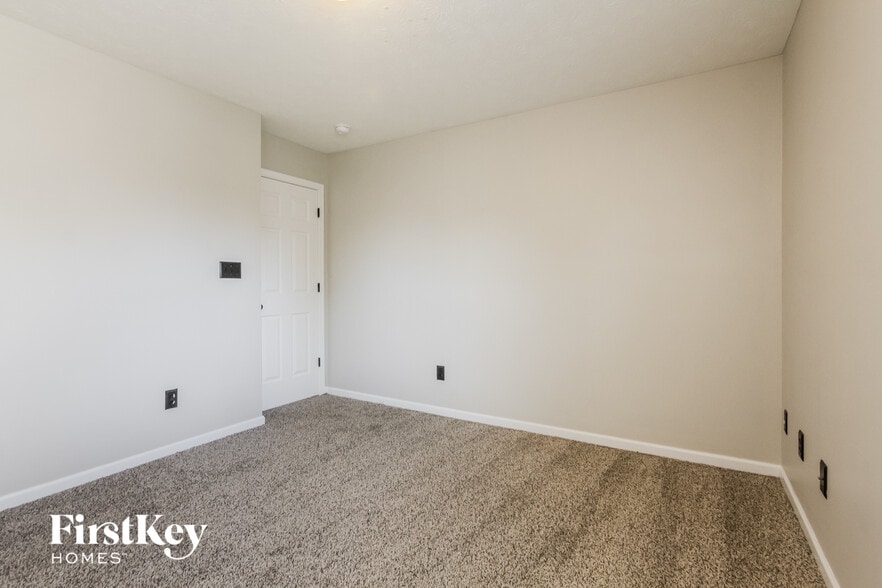 Building Photo - 11399 Pegasus Dr