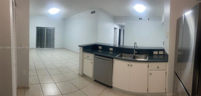 Building Photo - 7220 NW 114th Ave