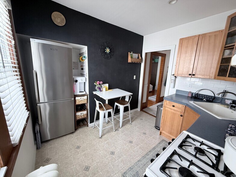 Building Photo - 21 Cleveland St