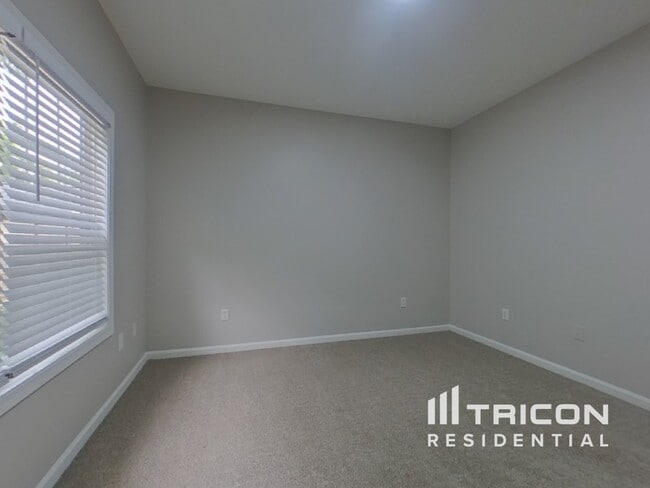 Building Photo - 1 Grimes Dr