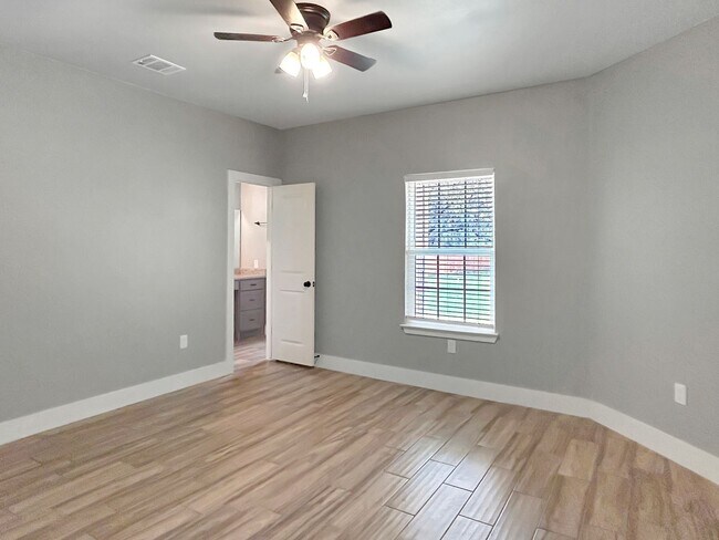 Building Photo - Beautiful Custom Home on 1 Acre in Peacefu...