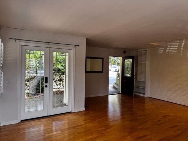 Building Photo - Charming Two Bedroom Pacific Grove Home
