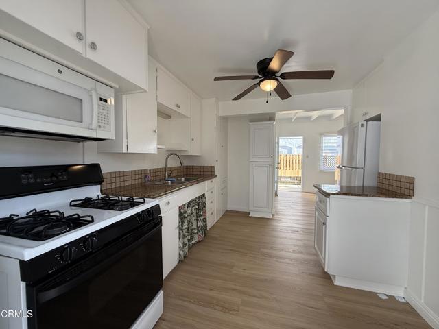 Building Photo - 1033 Bath Ln