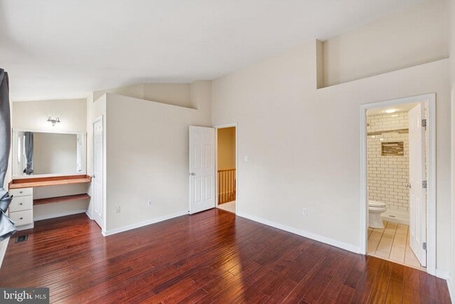 Building Photo - 5494 Prince William Ct