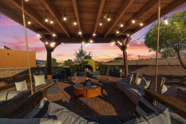 Building Photo - 3 Bedroom Home Located in Civano