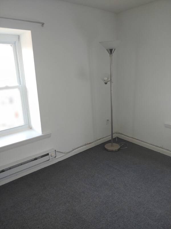 Building Photo - 23 N Front St