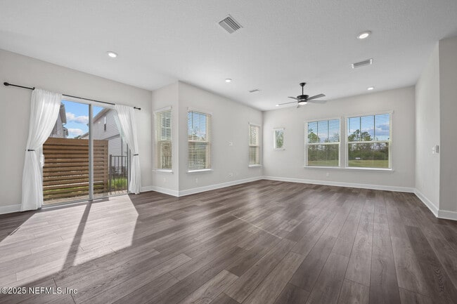 Building Photo - 11301 Barrier Beach Pl