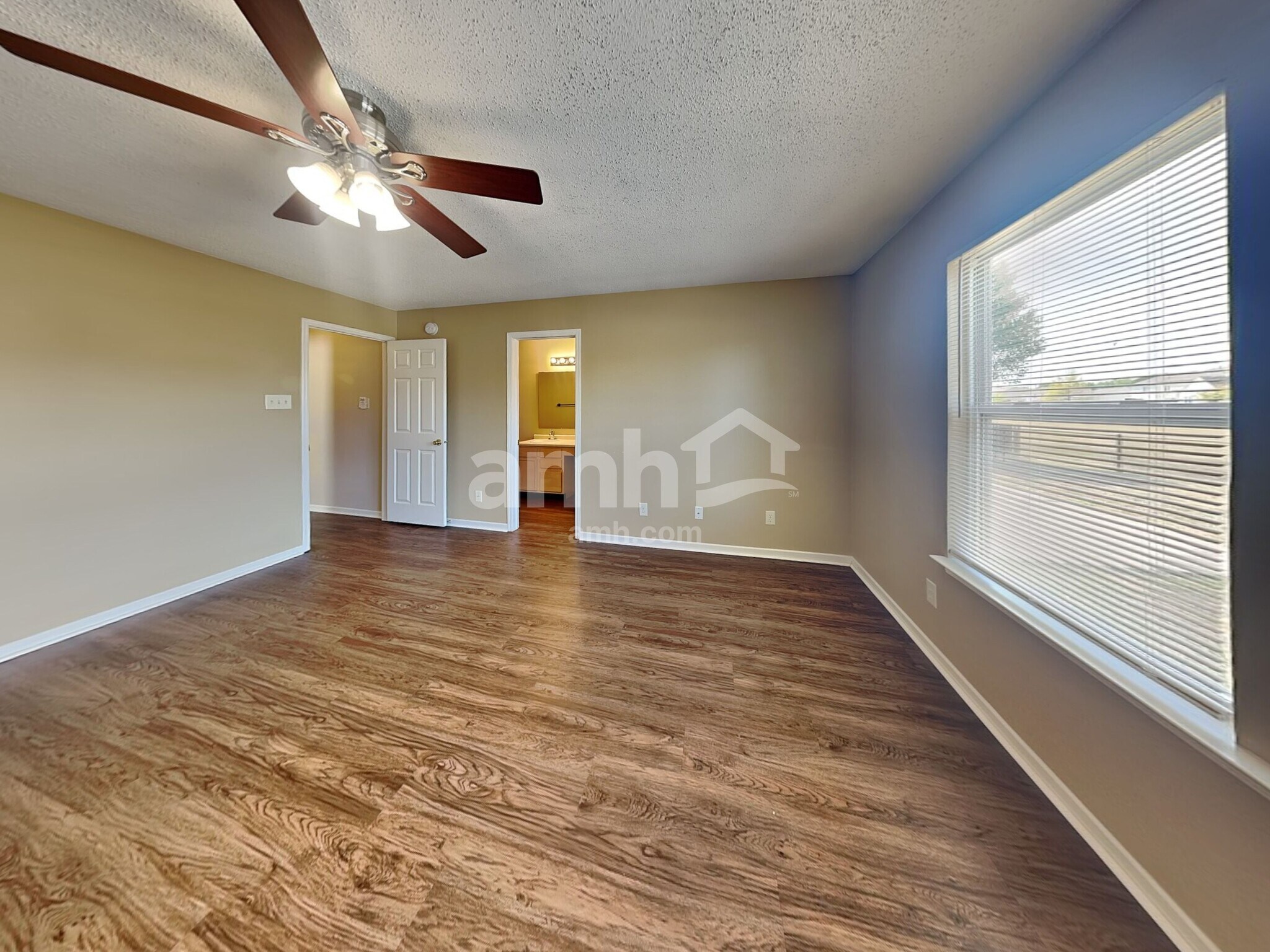 Building Photo - 14324 Orange Blossom Trail