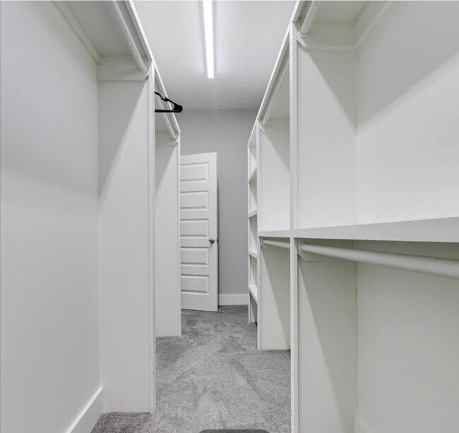 Building Photo - 567 Tulip Grove Rd