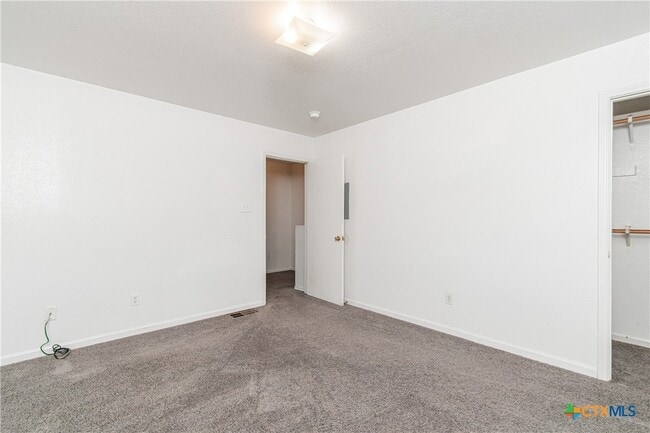 Building Photo - 4303 Alan Kent Dr