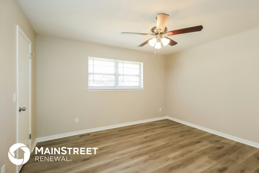 Building Photo - 4213 NW 31st Terrace