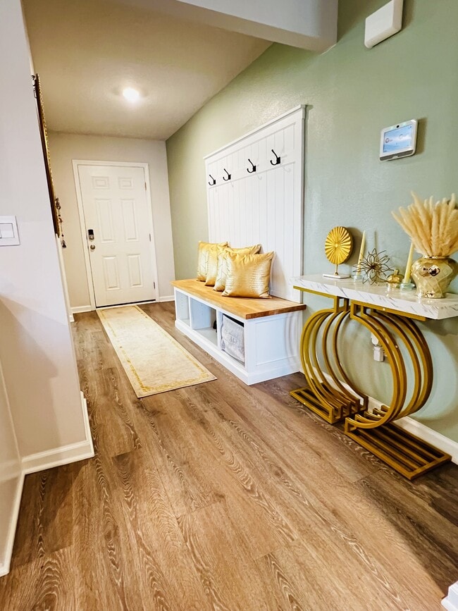 Building Photo - 603 Champ Trl