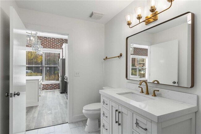 Building Photo - 791 Wylie St SE