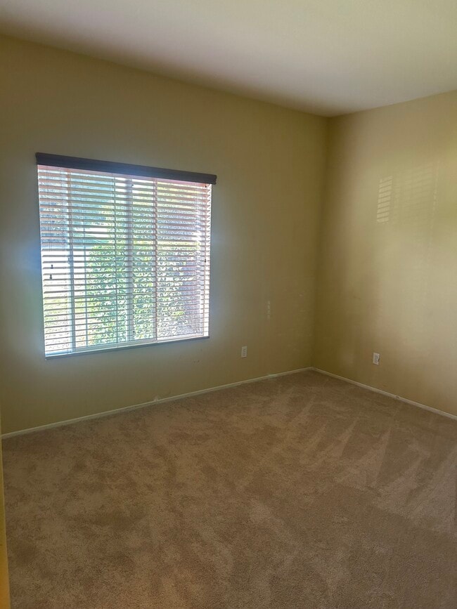 Building Photo - 1000 Driftwood Cir