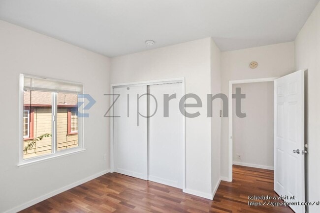 Building Photo - 908 40th St