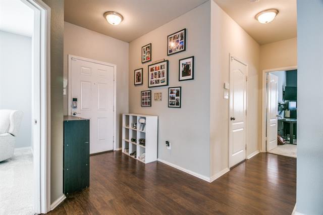 Building Photo - 8633 Star Thistle Dr