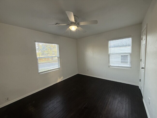 Building Photo - 3 Bed Home in Midwest City