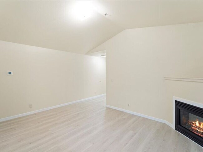 Building Photo - 6405 Chapel Hill Blvd