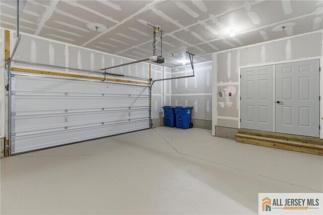 Building Photo - 4 Barton Ave