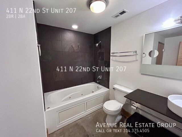 Building Photo - Stylish 2-Bed Loft Near St. Louis City Sta...